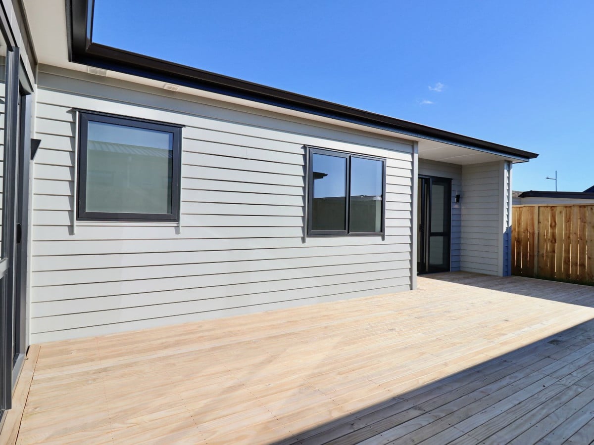 For rent, No pets, no smokers., 4 beds 2 baths house with double garage in Karaka Village, Available on Sat 27th Jun, Karaka, Auckland