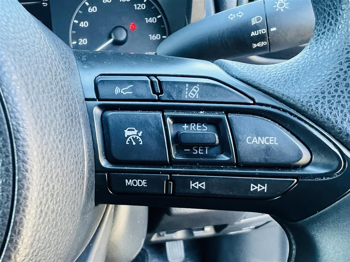 2021 Toyota Yaris HYBRID CRUISE CONTROL SMART KEY Hatchback Automatic, 5 seats, Hybrid, Petrol, 1,500 cc, 32,708 km