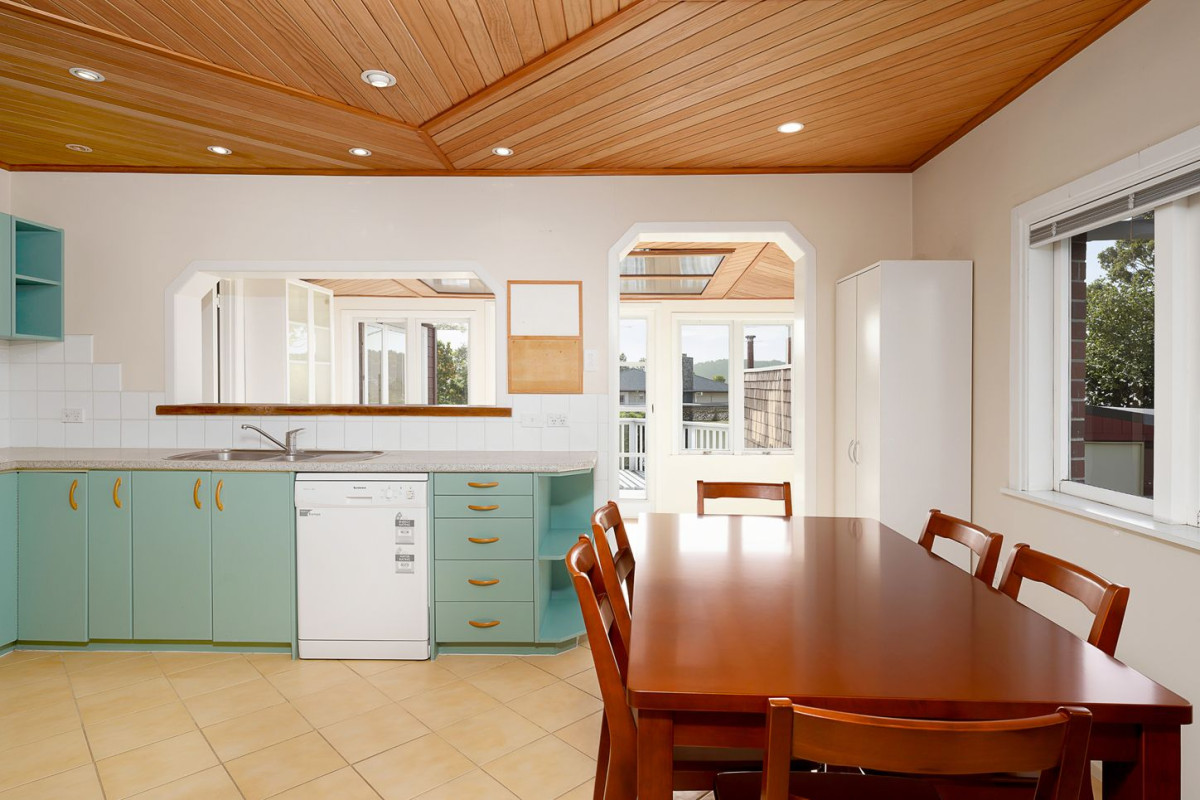 828m2 section, Brick and tile 3 beds 2 baths house with double garage, 27 Metcalfe Road, Ranui, Auckland