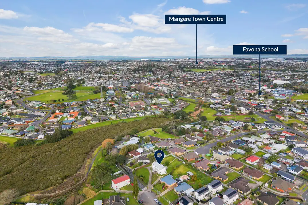 1621m2 section, One title. Two homes (2 x 3 beds 1 bath home), 33 Forbes Road, Favona, Auckland