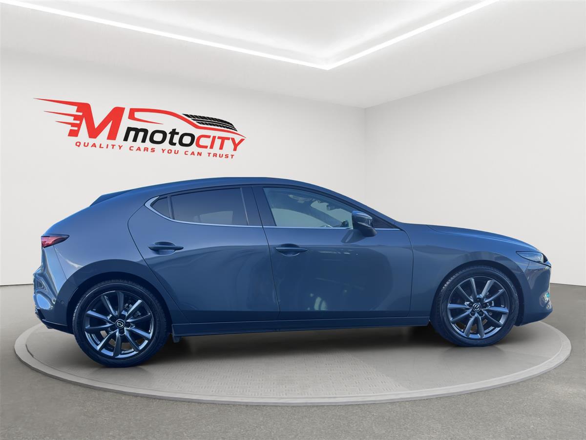2020 Mazda 3 Hatchback Automatic 20S PRO ACTIVE, RADAR CRUISE, 2000 cc, 97,164 km