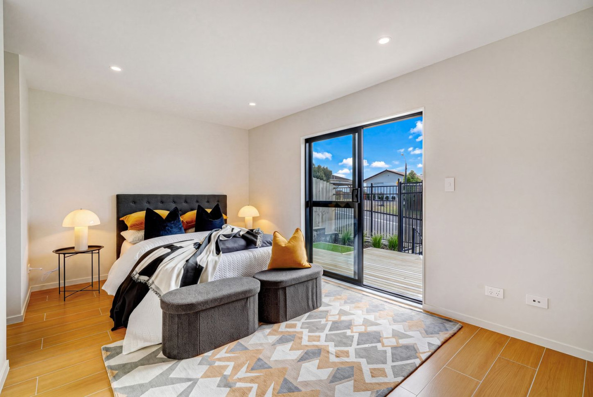 Brandnew freehold 4 beds 2.5 baths (4 toilets) home with garage, move-in ready, 79 A,B,C Gallony Avenue, Massey, Auckland