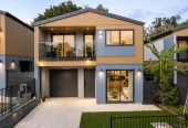 Nearly New, Next to the Reserve-Mission Heights! Owners relocating, 4 beds 2.5 baths house with garage, 13 Pumau Place Flat Bush, Auckland