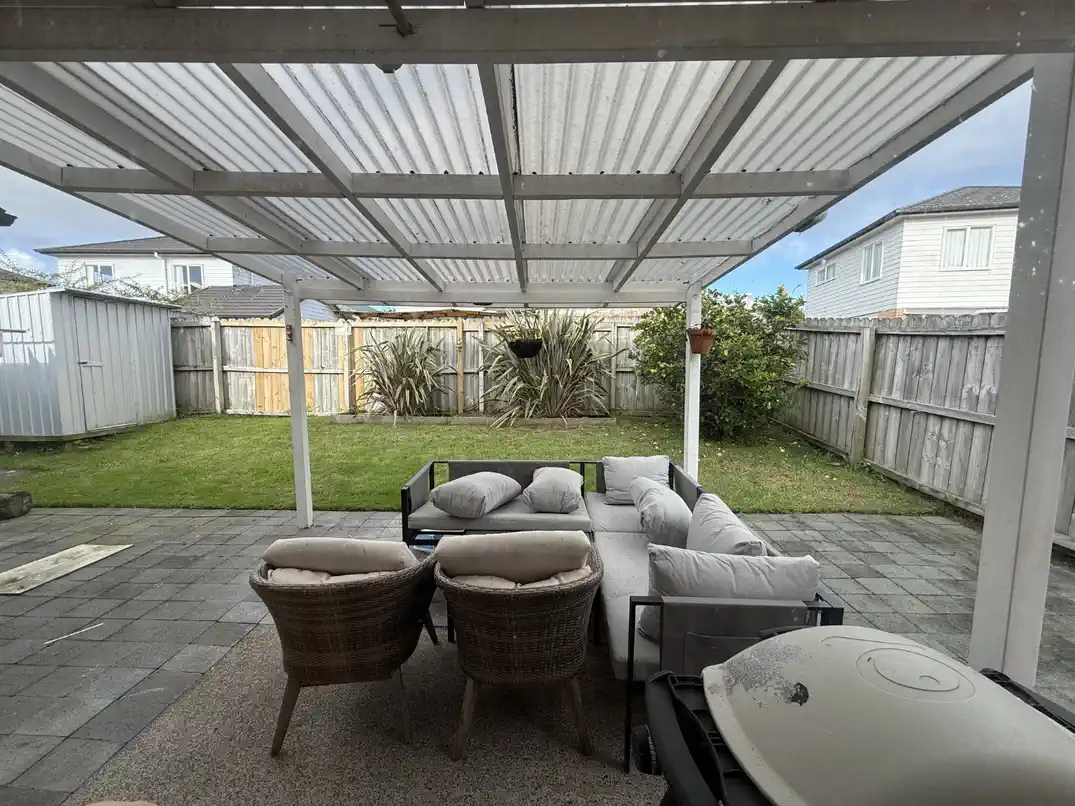 For rent, Pet-Friendly,  1 x pet allowed (subject to owner approval), 3 beds 1 bath house with garage, Available from 10th August, 11 Charta Place, Sunnyvale, Auckland