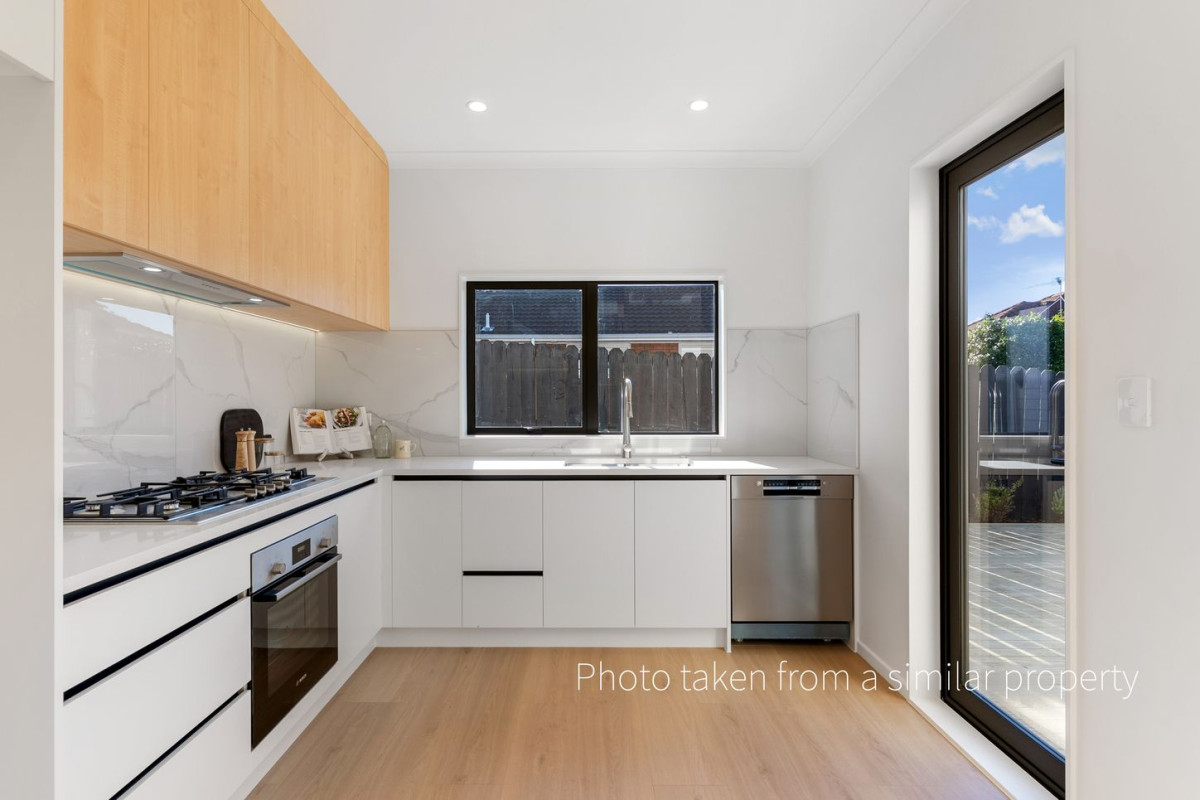 10 Year Master Builder Guarantee + 24 Months Maintenance Guarantee, 162m2 Brandnew standalone 4 beds 2.5 baths home with garage, move-in ready, In zone for Cockle Bay School, Somerville Intermediate & Howick College, 6B Edendale Road, Somerville, Auckland
