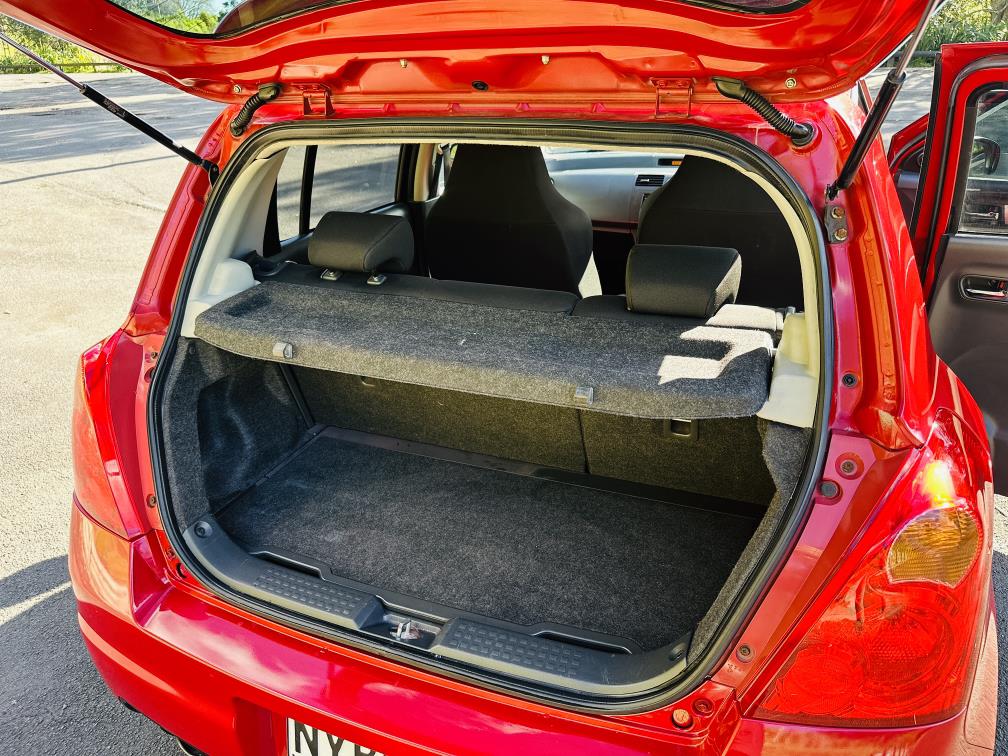 2007 Suzuki Swift SPORTS !! Hatchback Automatic, 1,600 cc, 143,555 km