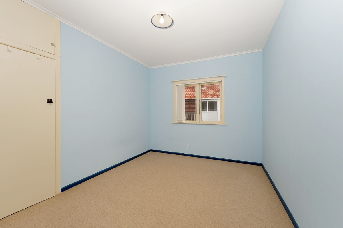 828m2 section, Brick and tile 3 beds 2 baths house with double garage, 27 Metcalfe Road, Ranui, Auckland