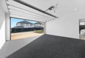 2 kitchens, 6 beds (4 ensuites) 5.5 baths house with double garage and 2 beds granny, 39 Park Green Avenue, Karaka, Auckland