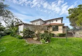 Grand Family Living on 806m² in Dannemora, 280m2 6 beds 3 baths house with double garage, Botany Downs Secondary College zone, 15 Kilkenny Drive East Tamaki Heights, Auckland