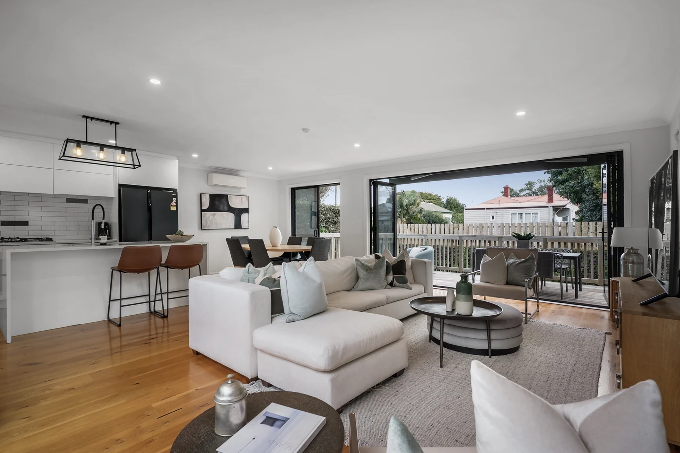 Double Grammar school zone (AGS/MAGS), 4 beds (1 ensuite) 2.5 baths house, character, comfort and convenience. 3 Leamington Road Mount Eden, Auckland