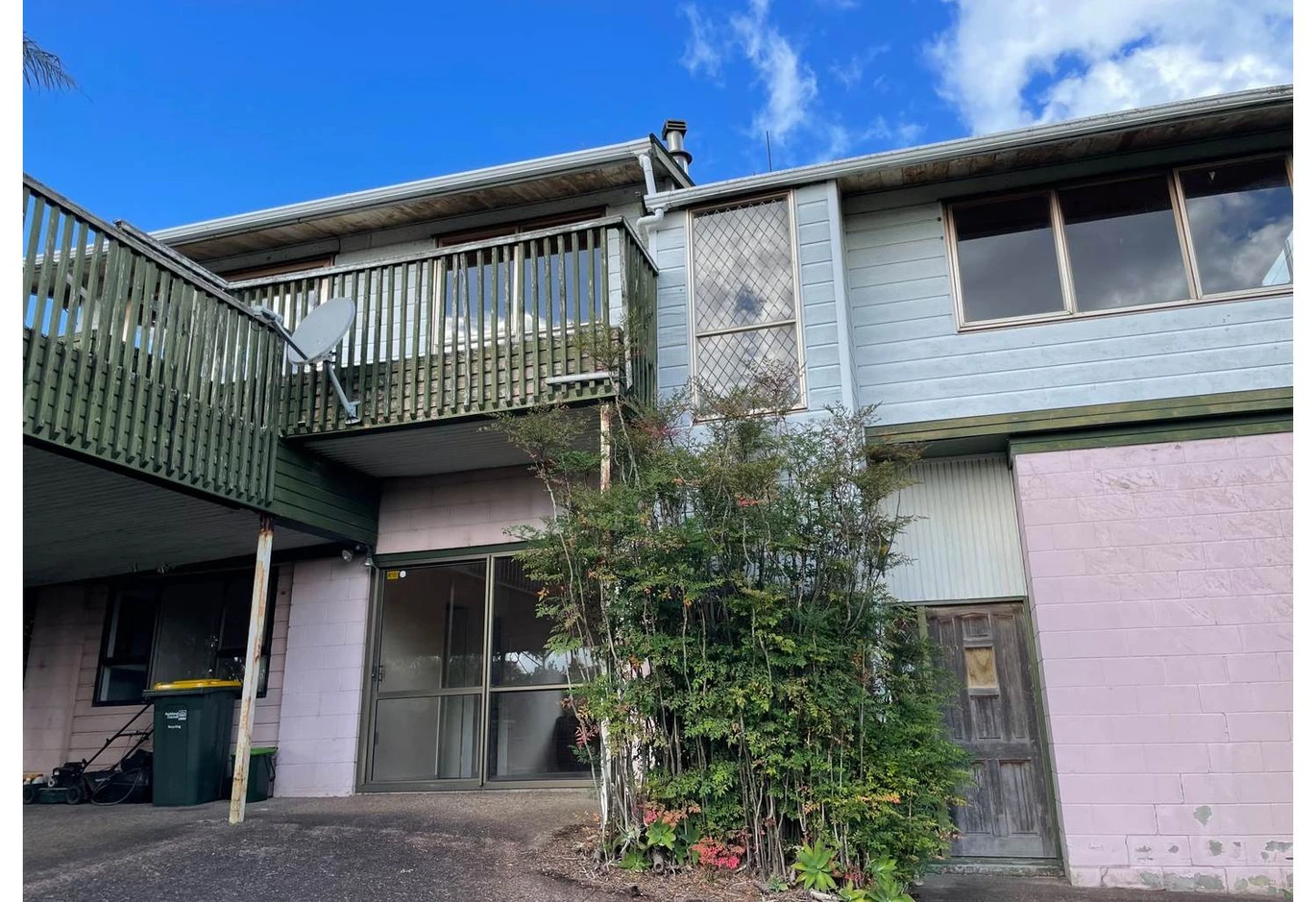 Must sell immediately, 1212m2 Beachside section, 4 beds 2 baths house with car parks, Situated a mere 50 metres from the pristine shores of Little Manly Beach, Throw out the CV and forget expectations, 893 Whangaparaoa Road Manly, Auckland