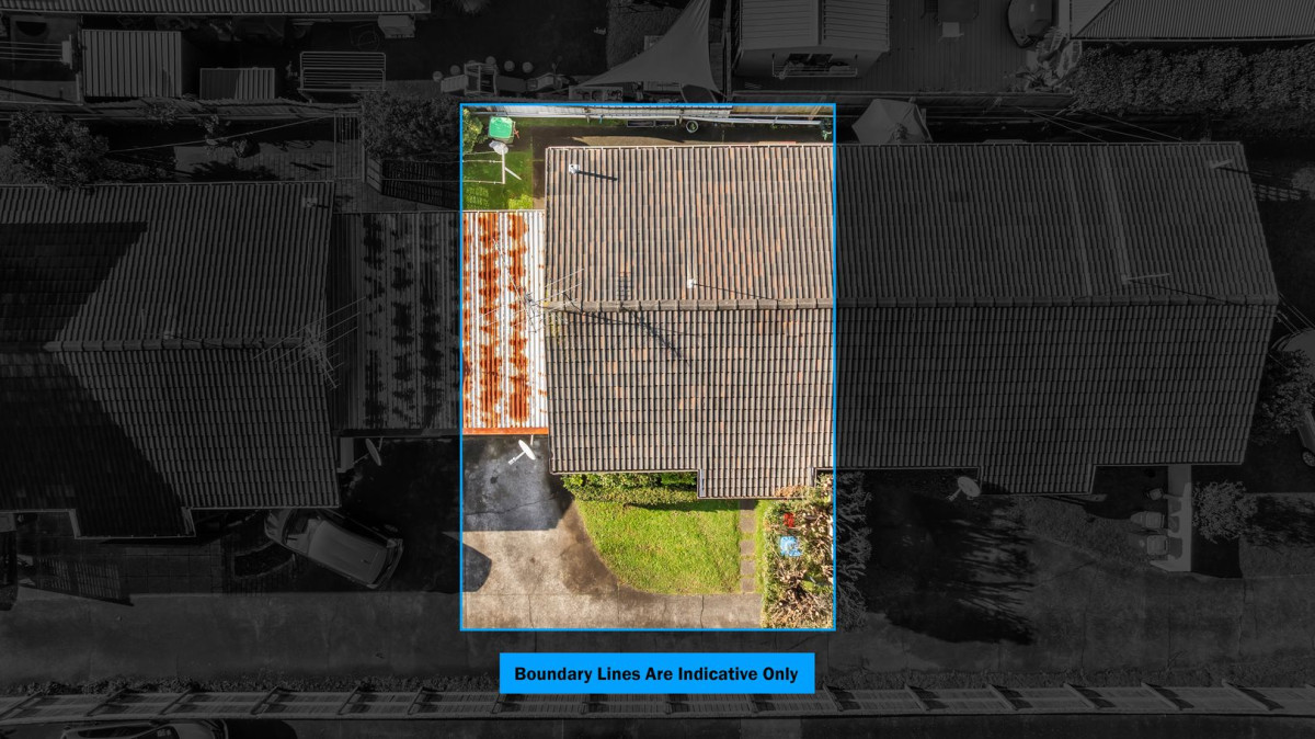 Owner downsizing, 2 beds 1 bath home with garage, 2/25 Kitchener Road, Sandringham, Auckland