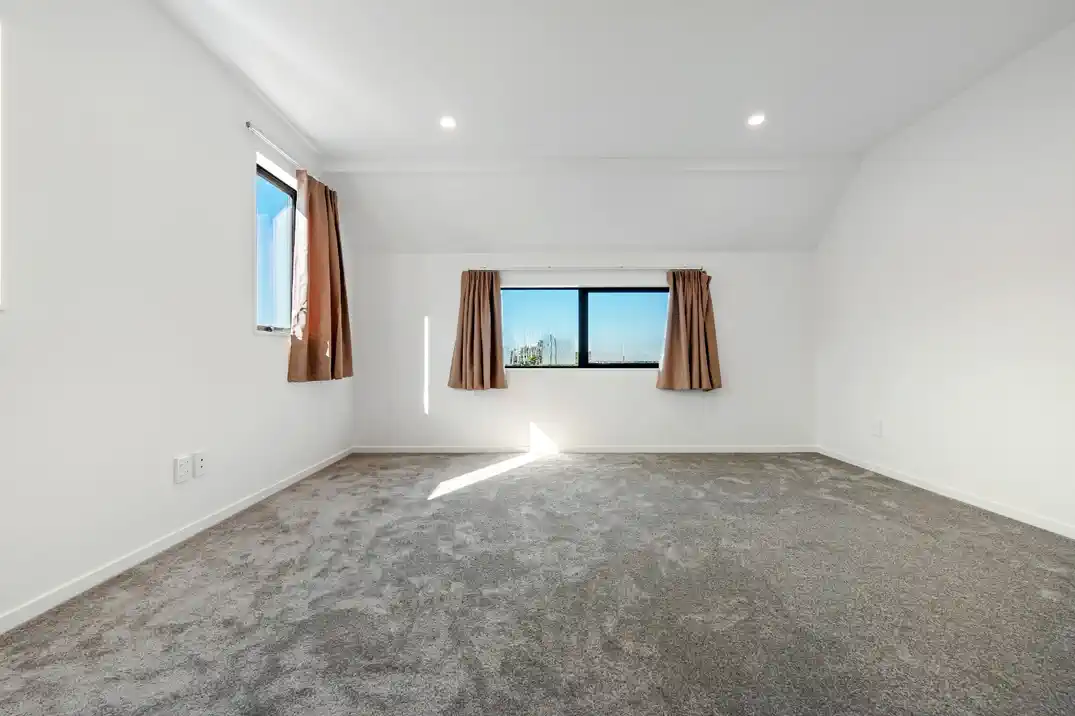 For rent, No pets, no smokers., 5 beds 3 baths house with garage, Available from 27th July, 1C Flamingo Court, Goodwood Heights, Auckland