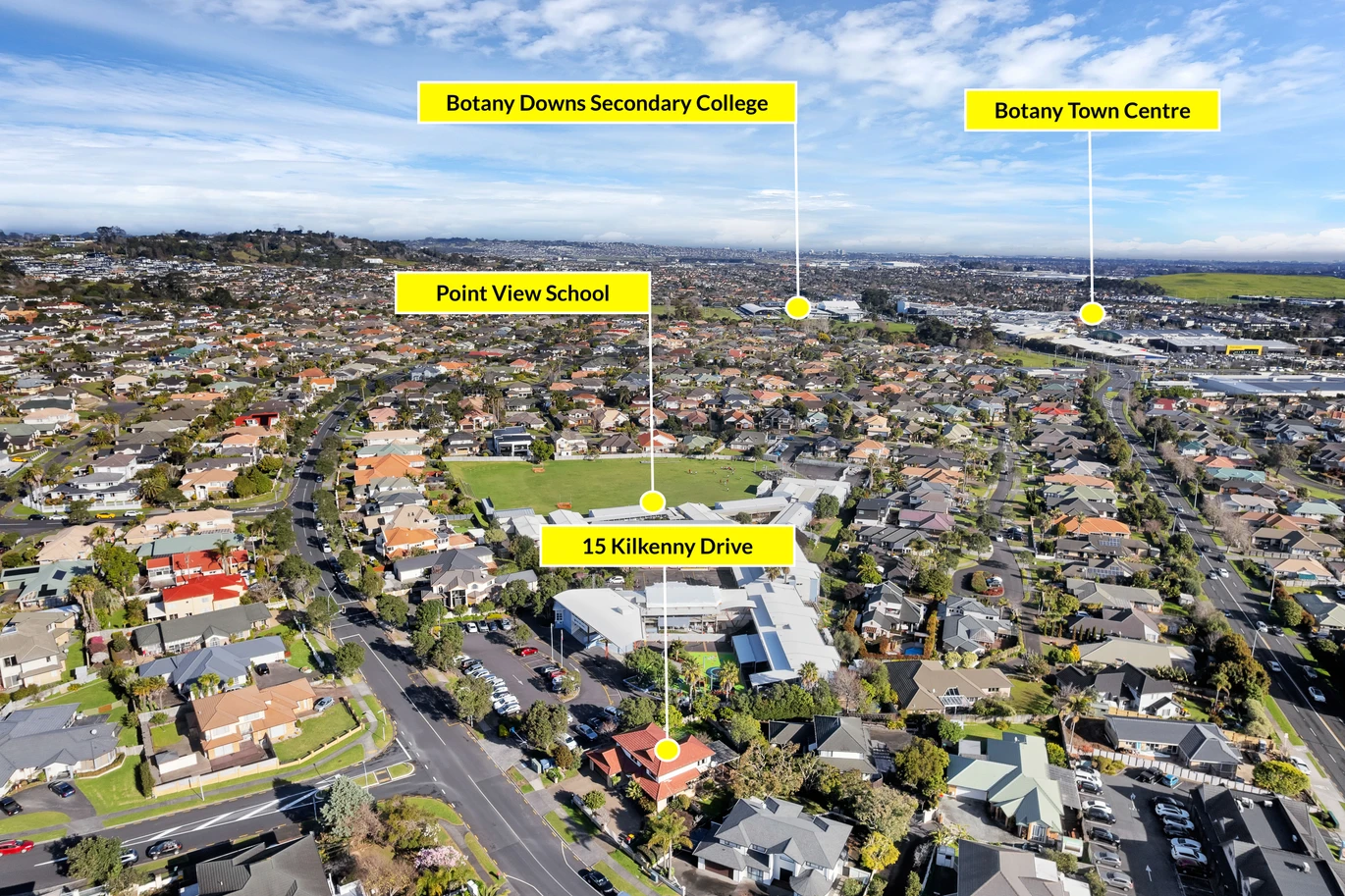 Grand Family Living on 806m² in Dannemora, 280m2 6 beds 3 baths house with double garage, Botany Downs Secondary College zone, 15 Kilkenny Drive East Tamaki Heights, Auckland