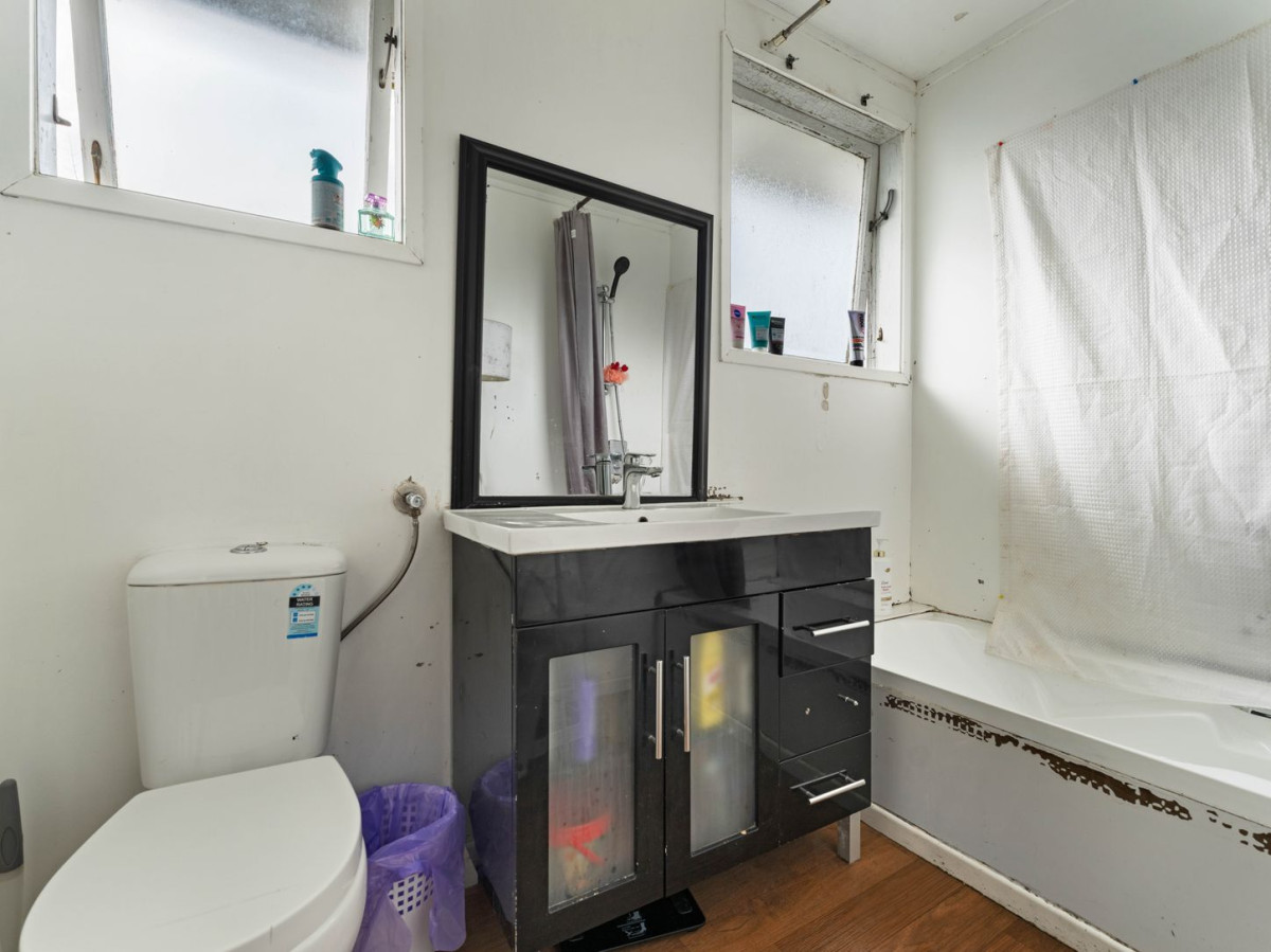 847m2 section, 3 beds 1 bath house with standalone garage, the owners have simply outgrown the home with a large and growing family, 39 Blake Road, Mangere East, Auckland