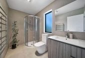 For rent, 4 beds 3 baths house with double garage, available 6th August, 5B Hemsway Place, Sunnyhills, Auckland