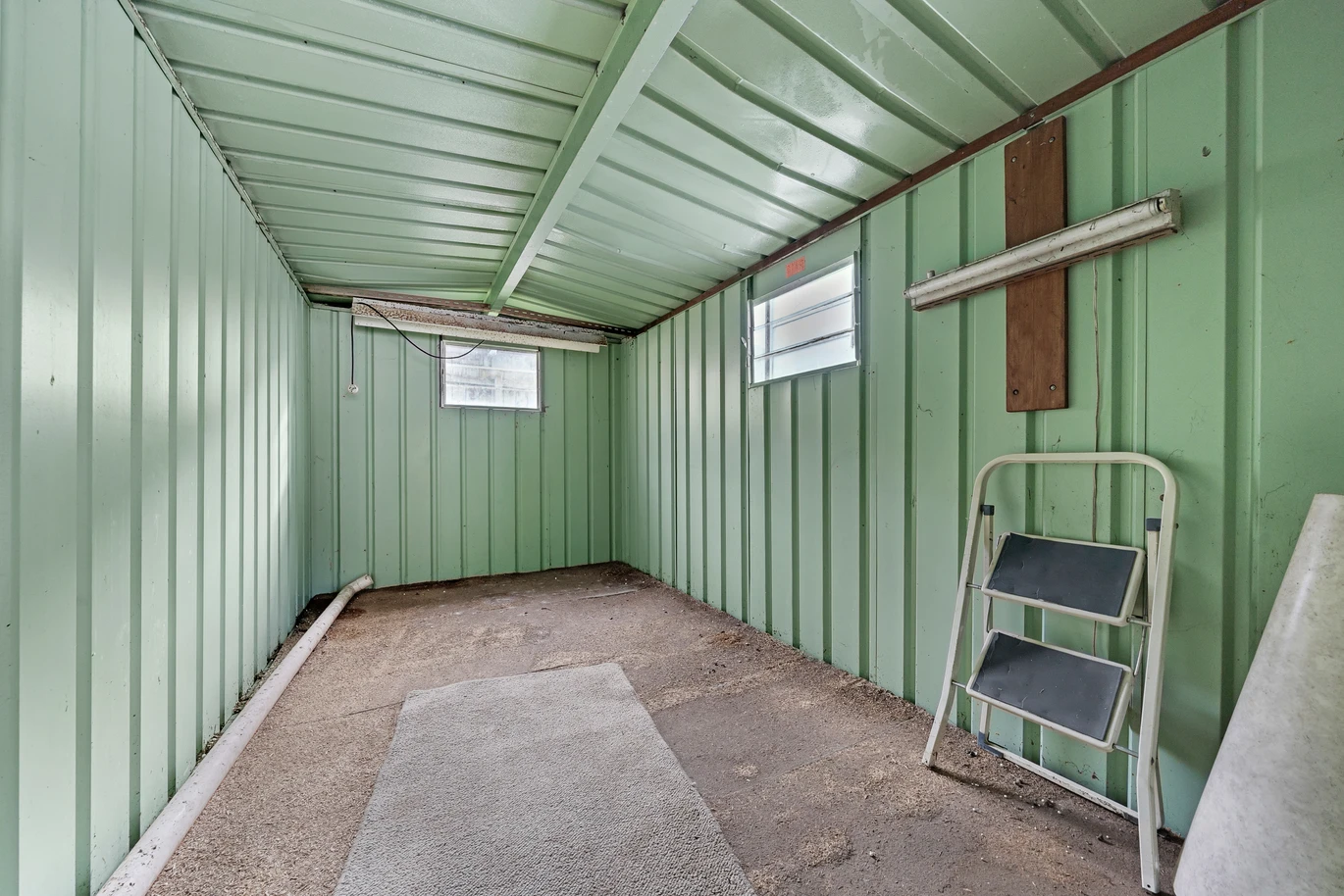Once for around 41 years, Auction RESERVE SET $500,000, Standalone 3 beds 1 bath house with garage, The owners are ready to move on, 2/36 York Road Papatoetoe, Auckland