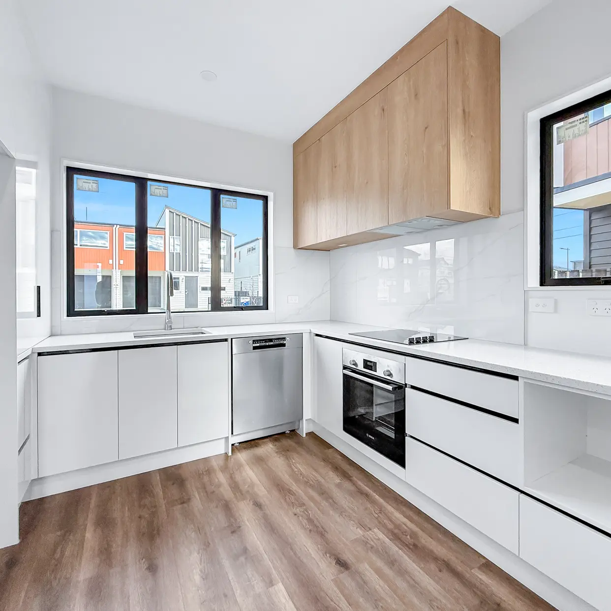 Brandnew, 139.7m2; Floor, 3 beds, 2.5 bathrooms, a dedicated study room, an internal garage, & additional off-street parking. 9 Longview Oak Lane Papakura, Auckland