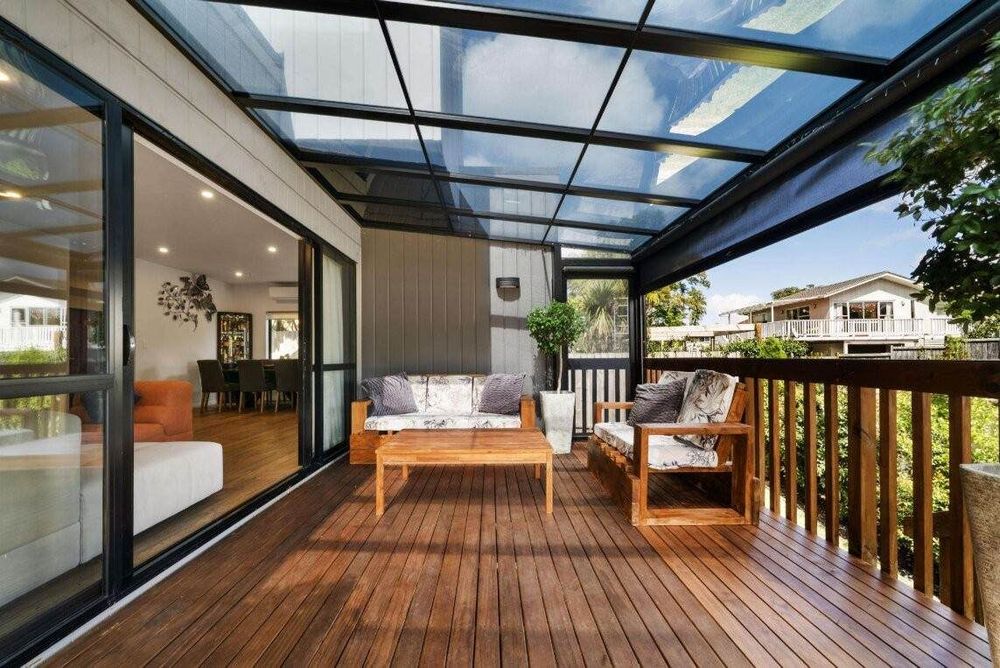 For rent, 4 beds 3 baths house with double garage, available 6th August, 5B Hemsway Place, Sunnyhills, Auckland