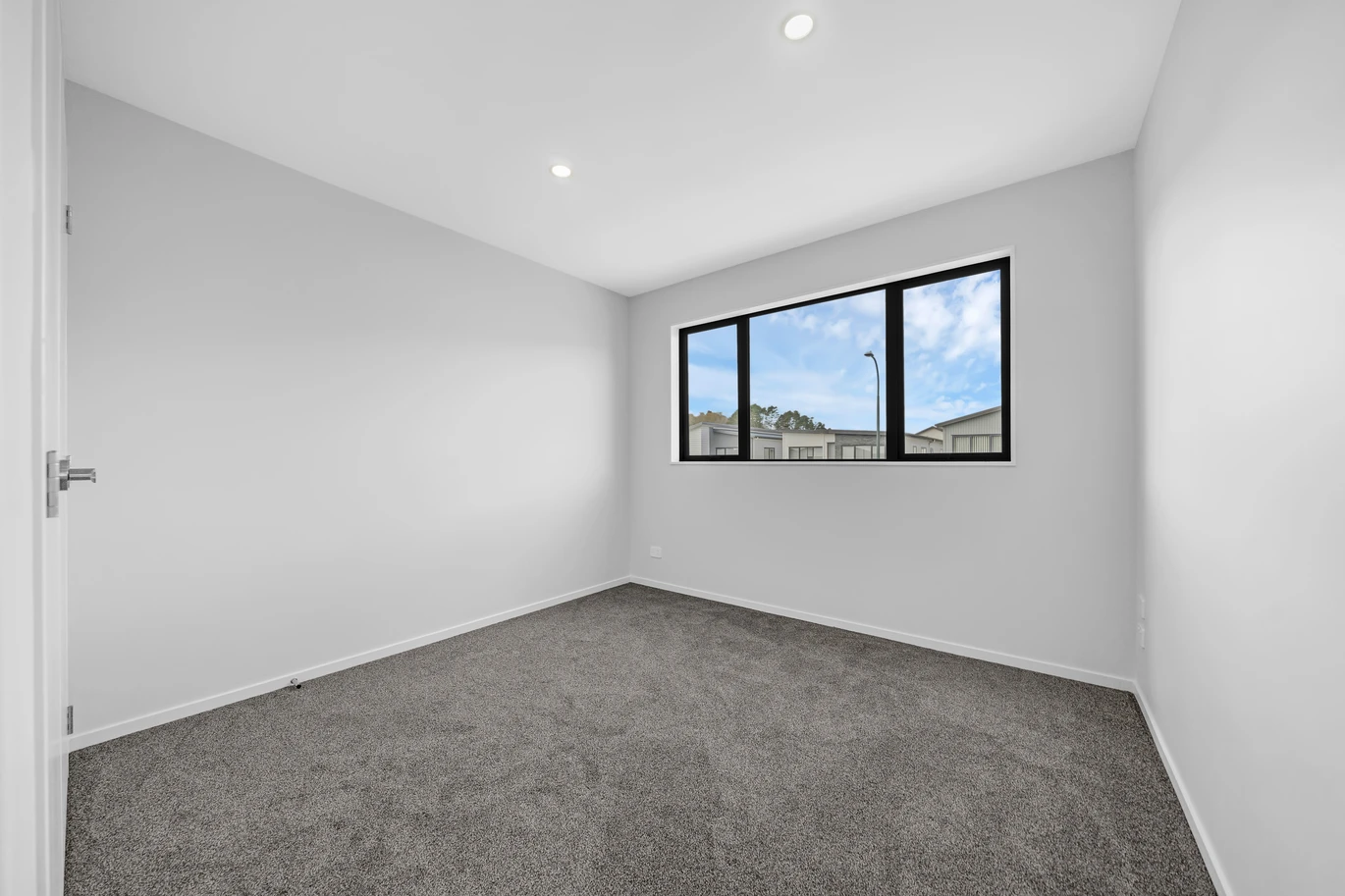 2 kitchens, 6 beds (2 ensuites) 4.5 baths house with garage and 1 bed granny, 65 Rashni Road Flat Bush, Auckland