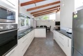 For rent, Newly carpeted 3 beds 1 bath main house with garage in the front, available 27th July, 59 La Trobe Street, Pakuranga, Auckland