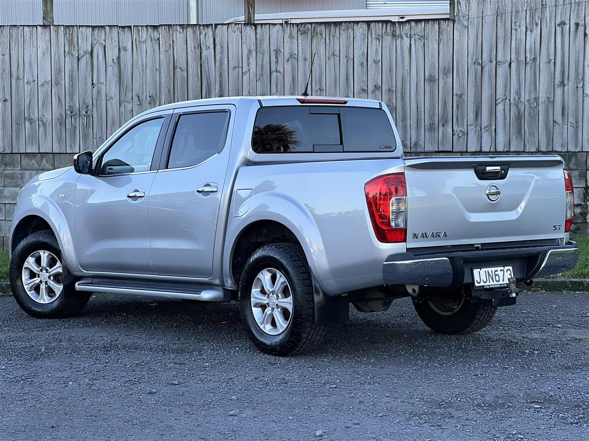 2015 Nissan Navara ST 2.3D/7AM/UT/4DR/5 Ute Automatic, 5 seats, 139,200 km