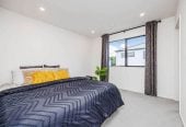 For rent, 4 beds 3 baths house with double garage, available 6th August, 5B Hemsway Place, Sunnyhills, Auckland