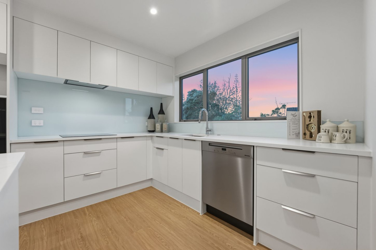 Elevated Living | Sky Tower Views | Westlake Zone, Brandnew freehold 3 beds 3.5 baths home with garage, 72B Sycamore Drive, Sunnynook, Auckland