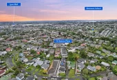 152m2 Brandnew standalone 4 beds (2 ensuites) 3.5 baths home with garage, 1 ensuite ground floor, approximately 1.2km from Blockhouse Bay Village, move-in ready. Agents: bring your buyers! Conjunctionals welcome, 18D Geneva Place Blockhouse Bay, Auckland