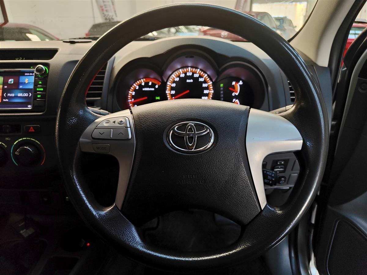 2012 Toyota Hilux 4WD 3.0TD DC/NZ NEW/LOTS OF EXTRAS Ute Automatic, 5 seats, Silver, Diesel, 116,613 km