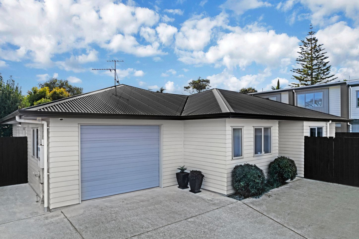 488m2 section, 136m2 Standalone 3 beds 2 baths house with garage, 24A Ingram Street, Papakura, Auckland