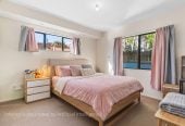 120m2 Brick and tile 3 beds 1 bath house with garage, 2/16 Ultima Place, Clover Park, Auckland