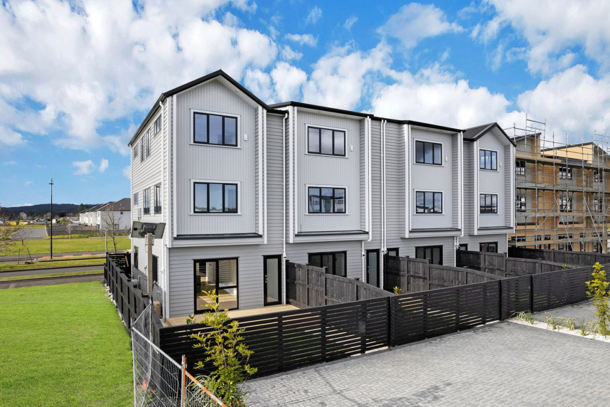 170m2 Brandnew 5 beds (2 ensuites) 3.5 baths home with 2 car parks, 174-180 Bremner Road, Karaka, Auckland