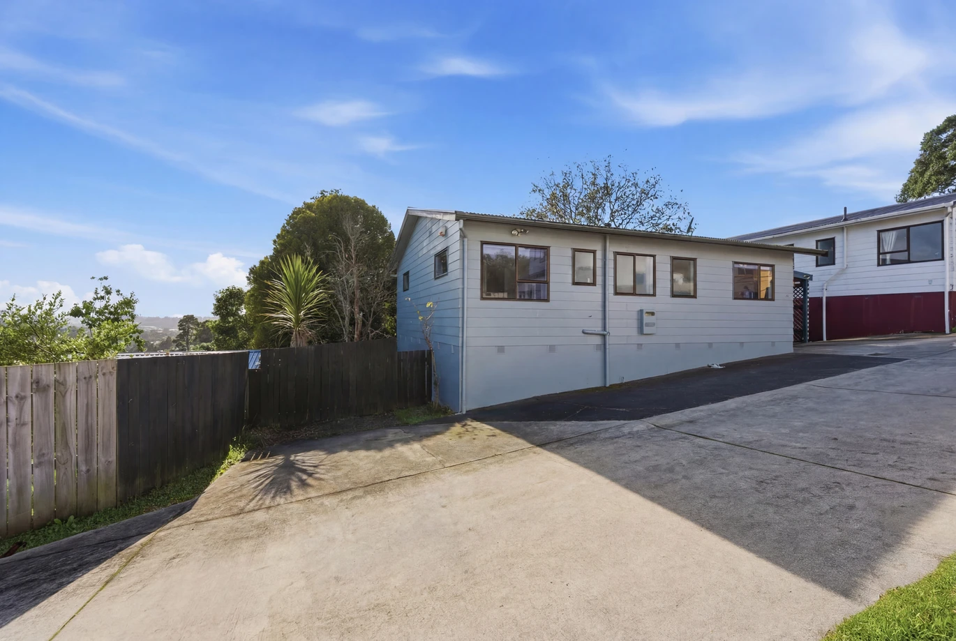 Green Bay High school zone, Renovated 3 beds 1 bath house with carport, ALL CONJUNCTIONALS WELCOME, so agents, bring your buyers, 2/38 Leo Street Glen Eden, Auckland