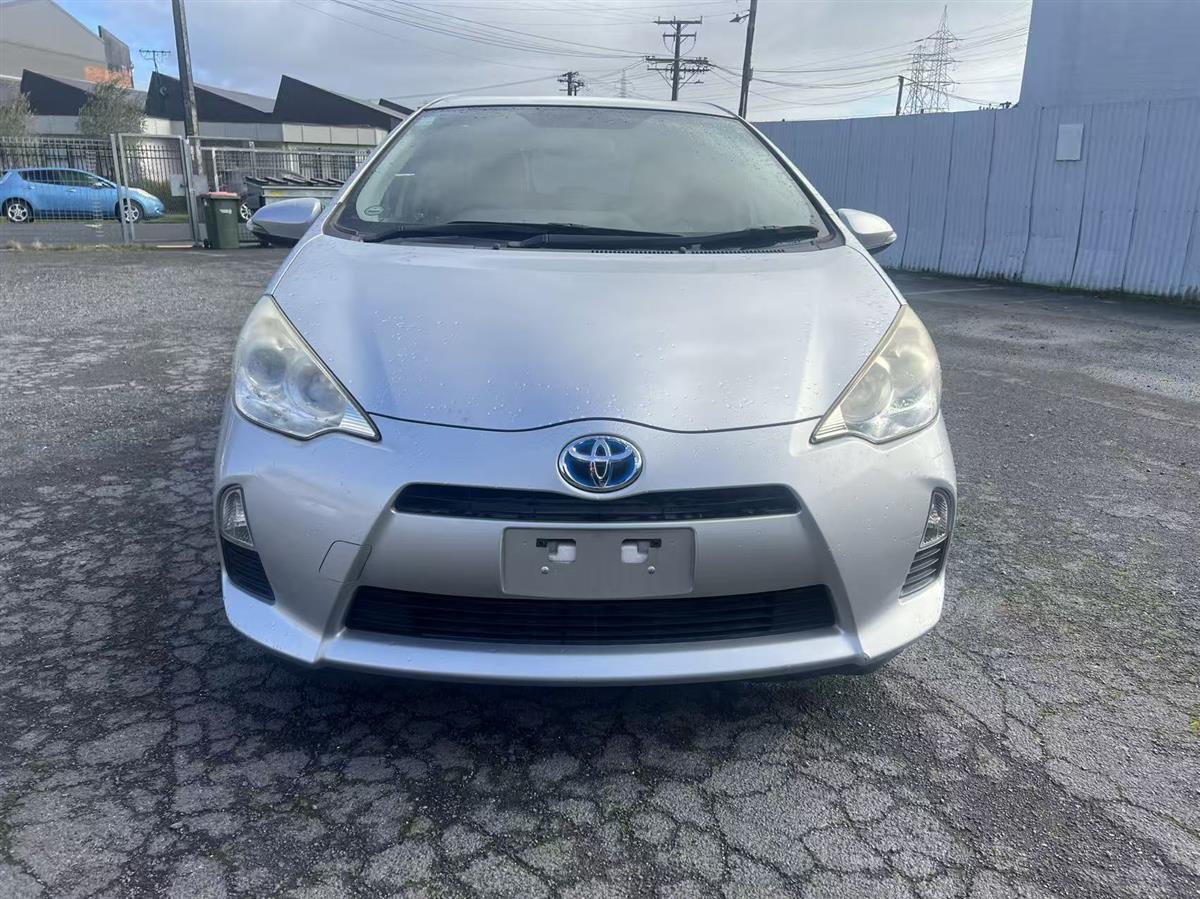 2013 Toyota Aqua G Hatchback Automatic, 5 seats, Silver, Hybrid, 1,496 cc, 117,654 km