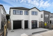 2 kitchens, 6 beds (2 ensuites) 4.5 baths house with garage and 1 bed granny, 65 Rashni Road Flat Bush, Auckland
