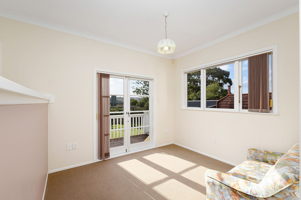 828m2 section, Brick and tile 3 beds 2 baths house with double garage, 27 Metcalfe Road, Ranui, Auckland