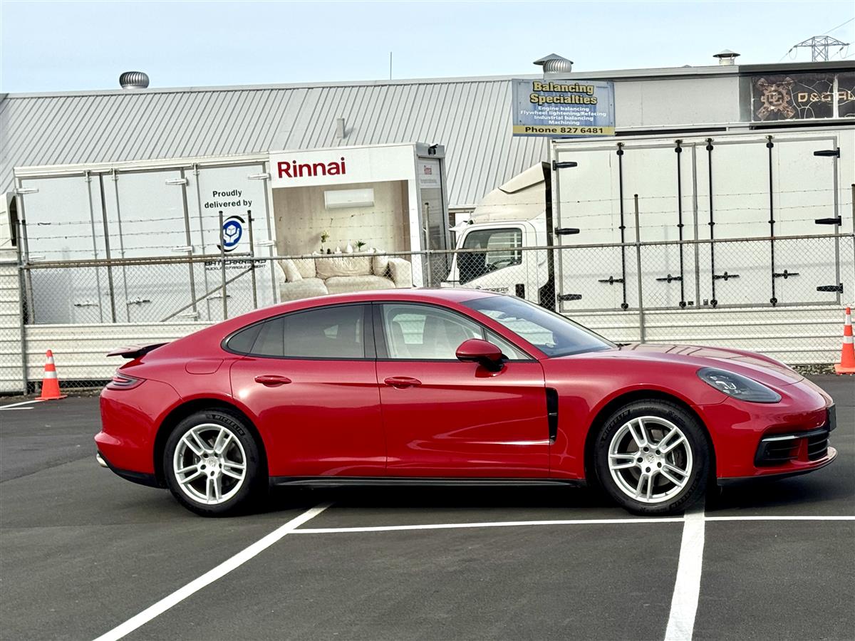 2019 Porsche Panamera V6T Facelift Sedan Automatic, 4 seats, Petrol, 3,000 cc, 104,000 km