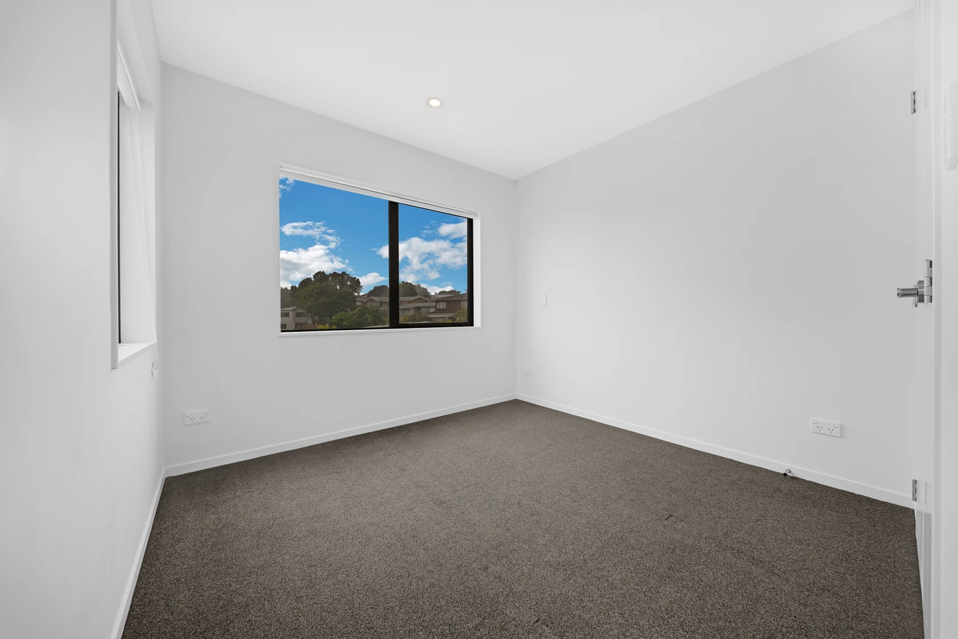 3 beds 2.5 baths home with garage, zoned for Howick Primary School, Howick Intermediate School, and Pakuranga College, 19A & D Vida Place Howick, Auckland