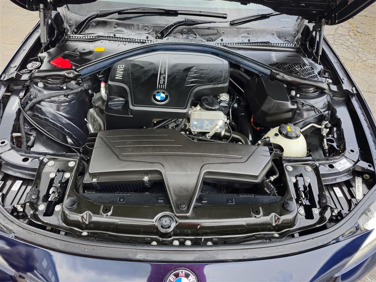 2014 BMW 320i Sedan Automatic, 5 seats, Blue, Petrol, 1,997 cc, 87,141 km