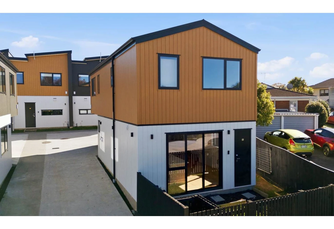 Brandnew standalone 4 beds 2.5 baths home with garage, 6B Broadview Place Howick, Auckland