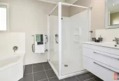 For rent, 3 beds 1 bath house with carport, Available from 16th August, 431A Great South Road, Opaheke, Auckland