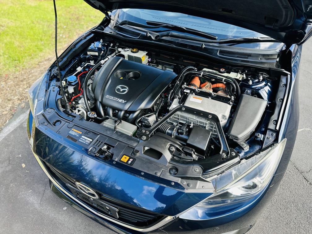 2014 Mazda Axela HYBRID !! HIGH SPEC !! Sedan Automatic, 5 seats, New Import, Petrol, Hybrid, 2,000 cc, 85,380 km