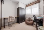 Overseas Vendor Must Sell – Double Grammar school zone (AGS & EGGS), 3 beds 2 baths apartment with 2 car parks, in the highly regarded King’s Square Apartments. 420/26 Remuera Road Newmarket, Auckland