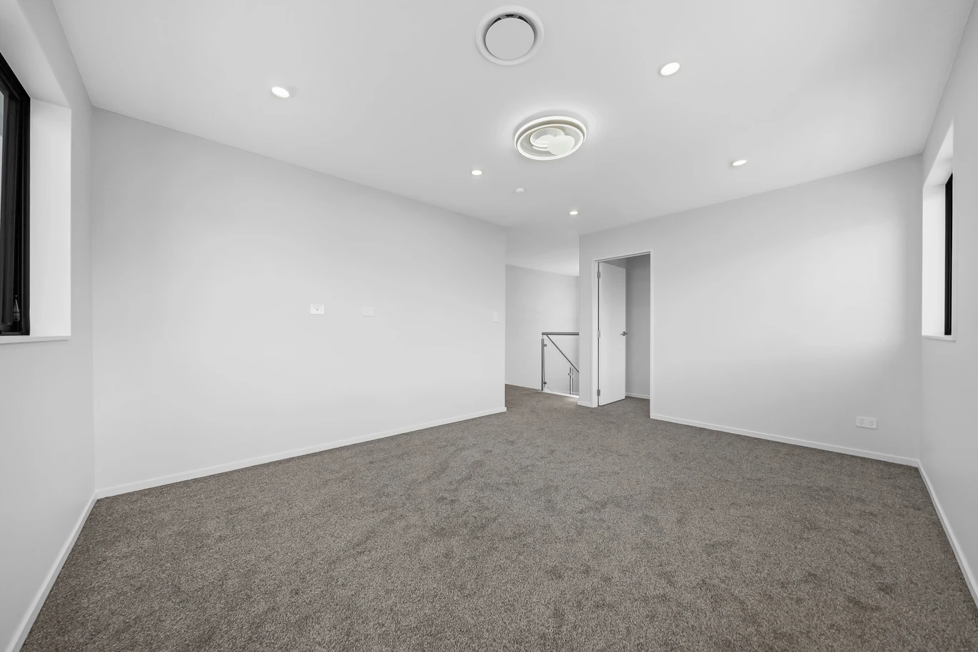 2 kitchens, 6 beds (2 ensuites) 4.5 baths house with garage and 1 bed granny, 65 Rashni Road Flat Bush, Auckland