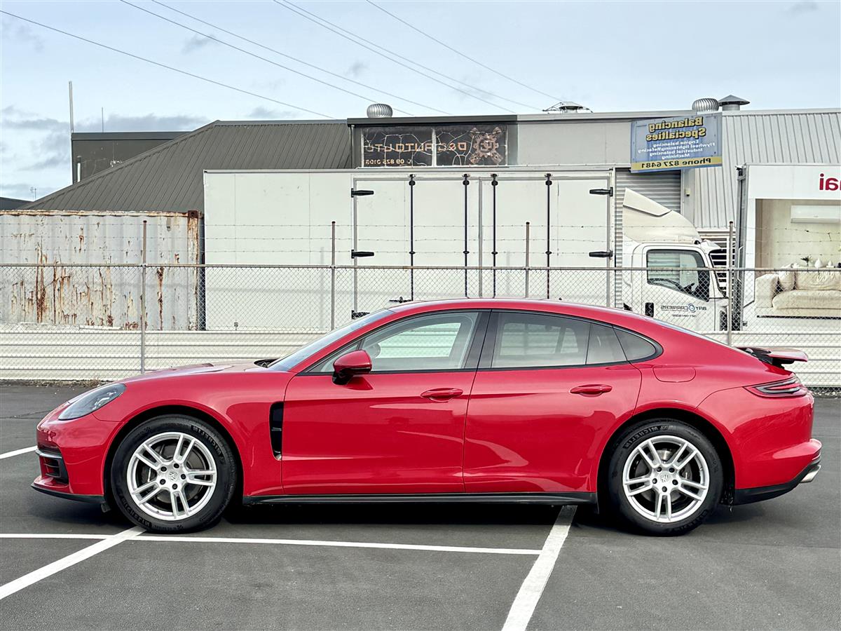 2019 Porsche Panamera V6T Facelift Sedan Automatic, 4 seats, Petrol, 3,000 cc, 104,000 km