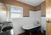 Once in nearly 25 years, 648m2 section, 225m2 Brick and tile 3 beds 1 bath house with double garage, workshop, a large rumpus and ample storage, Approx. 3 minutes to Sylvia Park Shopping Centre and motorway access, 87 Waipuna Road Mount Wellington, Auckland