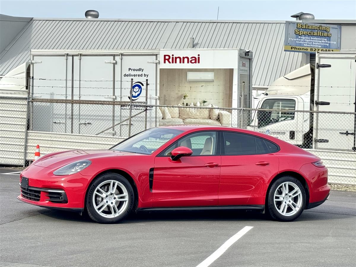 2019 Porsche Panamera V6T Facelift Sedan Automatic, 4 seats, Petrol, 3,000 cc, 104,000 km