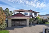 Grand Family Living on 806m² in Dannemora, 280m2 6 beds 3 baths house with double garage, Botany Downs Secondary College zone, 15 Kilkenny Drive East Tamaki Heights, Auckland
