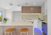 For rent, Pets by consent, No smokers, 4 beds 4 baths townhouse with garage, Available from 8th July, 1/18 Hutchinsons Road, Bucklands Beach, Auckland